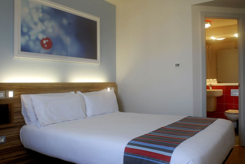 Travelodge Brighton Seafront Exterior photo